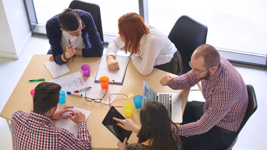 Building a Thriving Startup Ecosystem – Insights for Entrepreneurs and Investors